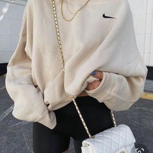 Meet your Posher, Analia